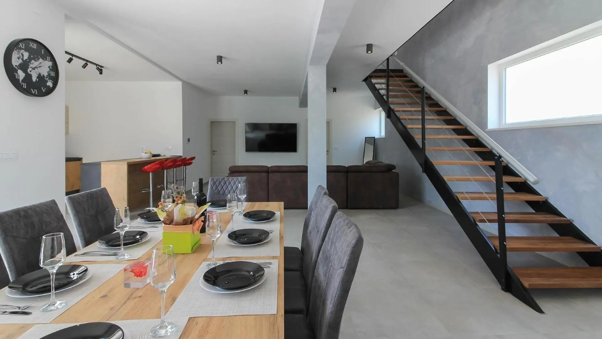 Ferienhaus Mit Privatpool Fuer 10 Personen Ca 220 Qm In Sisan, Istrien Suedkueste Von Istrien Croatia