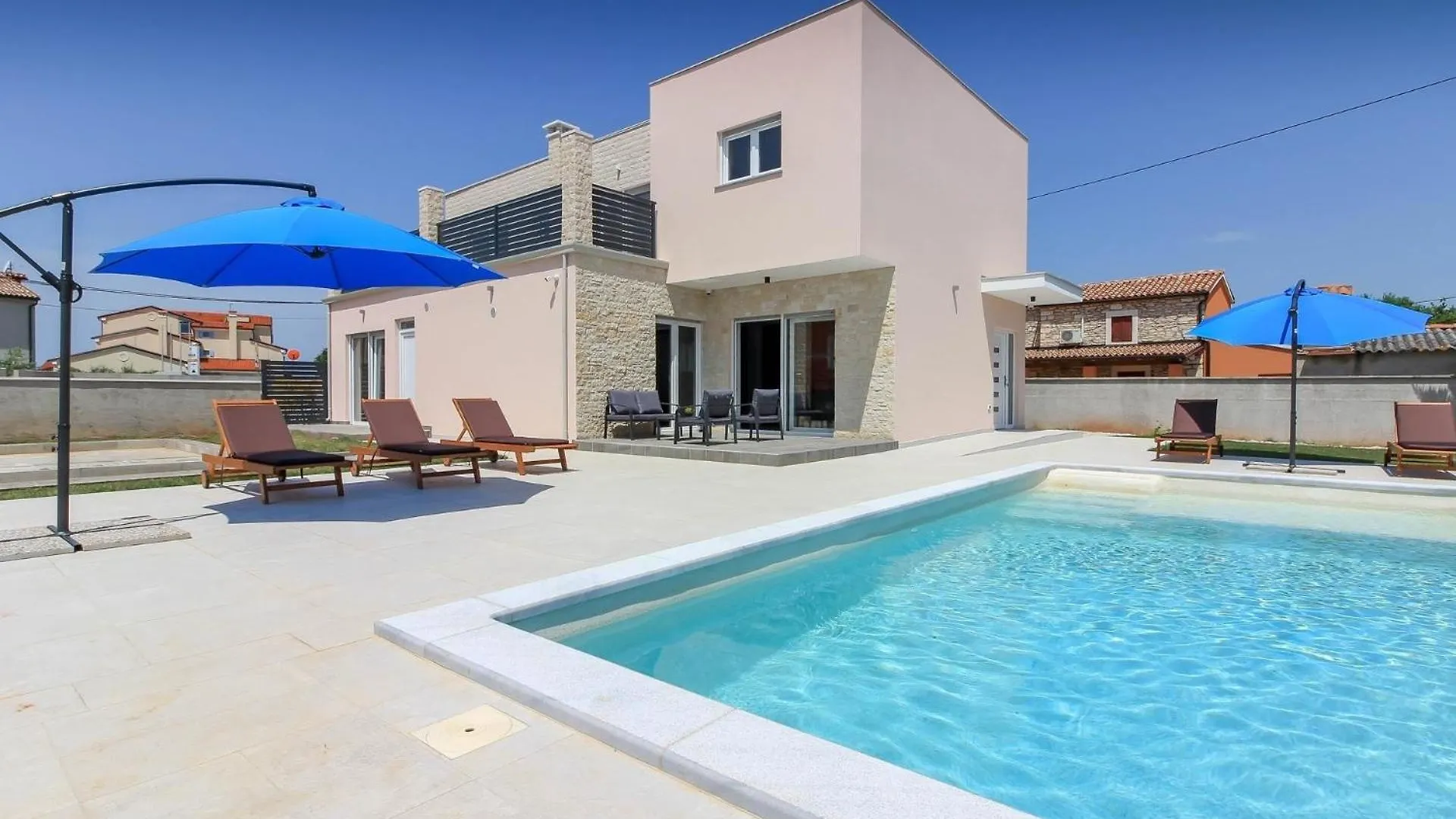 Holiday home Ferienhaus Mit Privatpool Fuer 10 Personen Ca 220 Qm In Sisan, Istrien Suedkueste Von Istrien